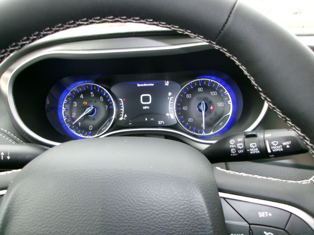 Silver Chrysler Pacifica image number 12