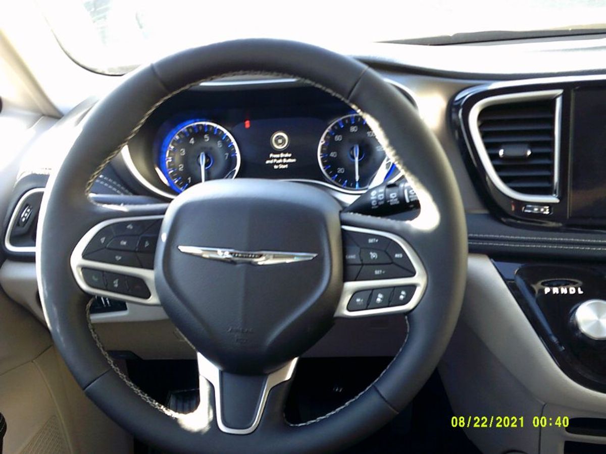 2024 CHRYSLER PACIFICA - Image 10