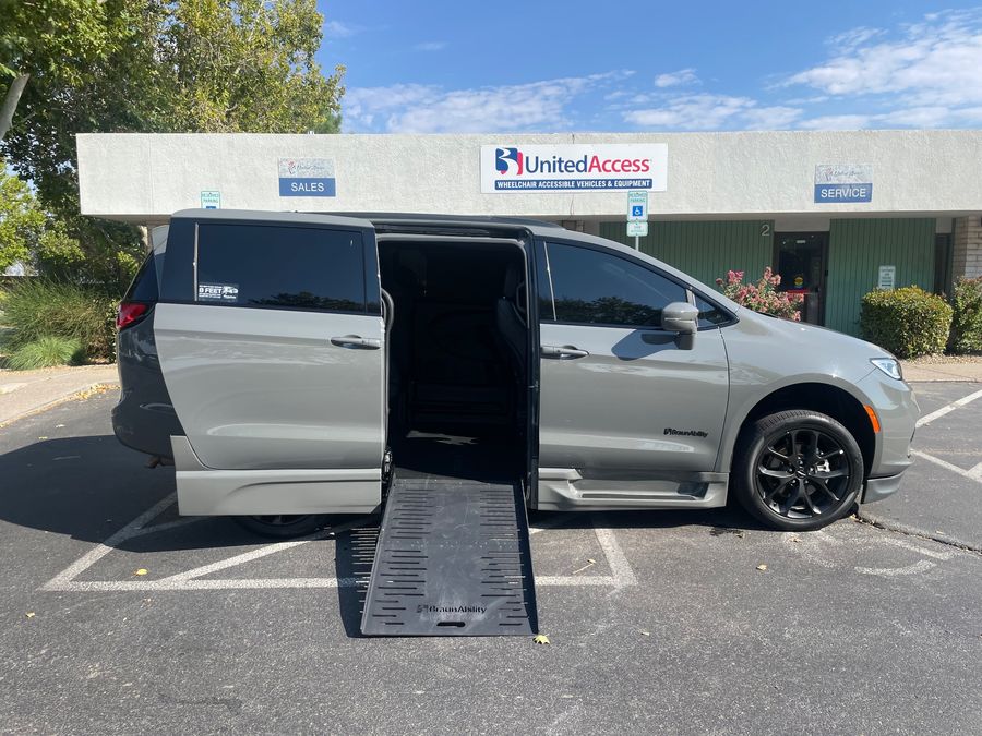 Used 2022 Chrysler Pacifica Touring L Sport - BraunAbility Side Entry Entry Fold Out Automatic Ramp