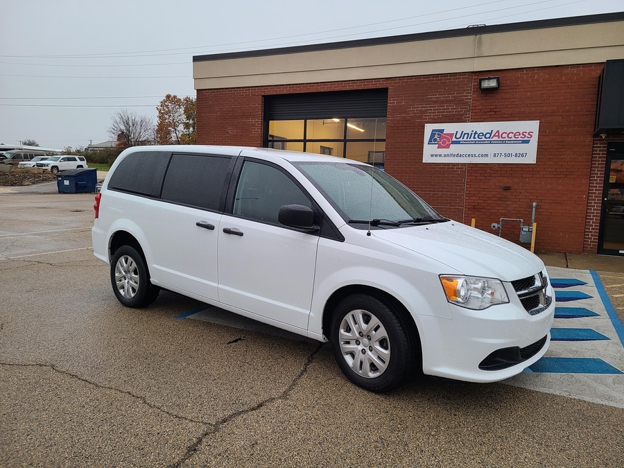 2019 Dodge Grand Caravan SE's photo