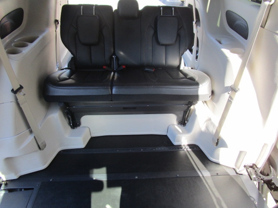 Used 2023 Chrysler Pacifica Touring L - BraunAbility Side Entry Entry In Floor Automatic Ramp