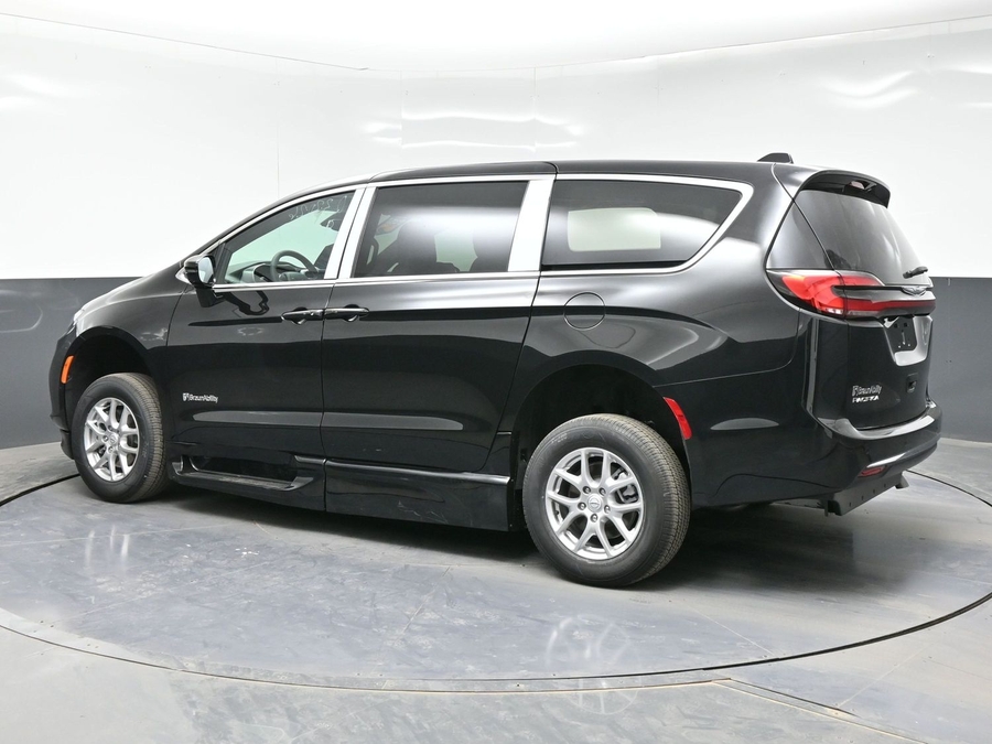 Black Chrysler Pacifica with Side Entry Automatic Fold Out ramp
