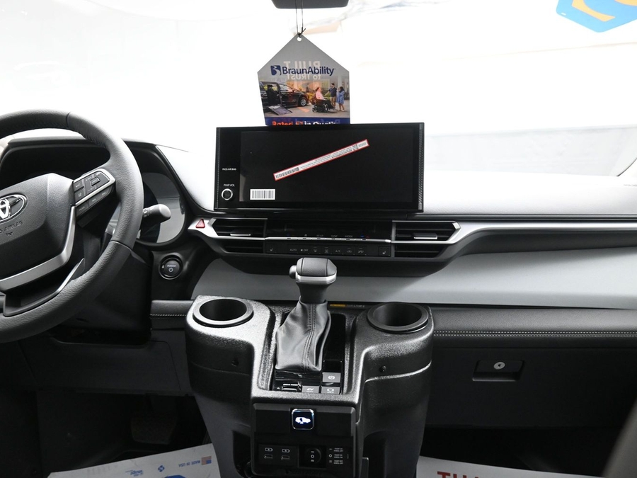New 2026 Toyota Sienna Hybrid XLE Add - BraunAbility Side Entry In Floor Automatic Ramp