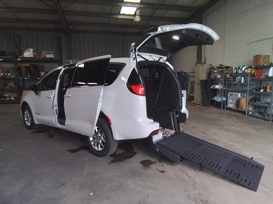 2026 Chrysler Voyager LX's photo