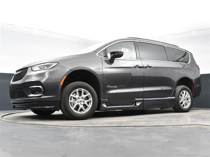 2022 CHRYSLER PACIFICA - Image 9