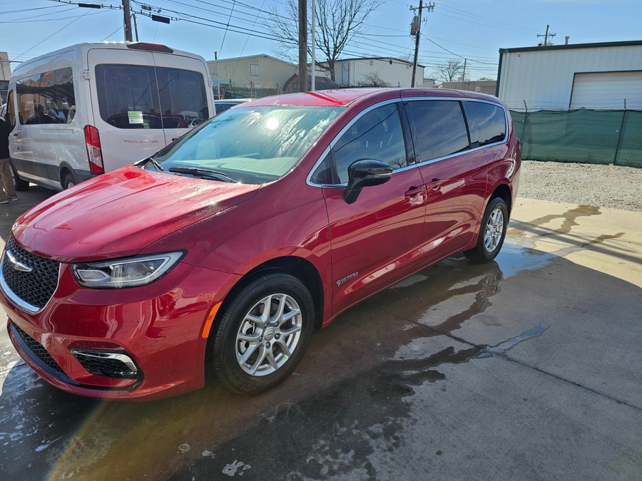 Red Chrysler Pacifica image number 3