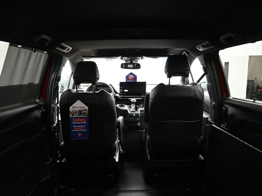 New 2026 Toyota Sienna Hybrid XSE Sport - BraunAbility Side Entry Entry Fold Out Automatic Ramp