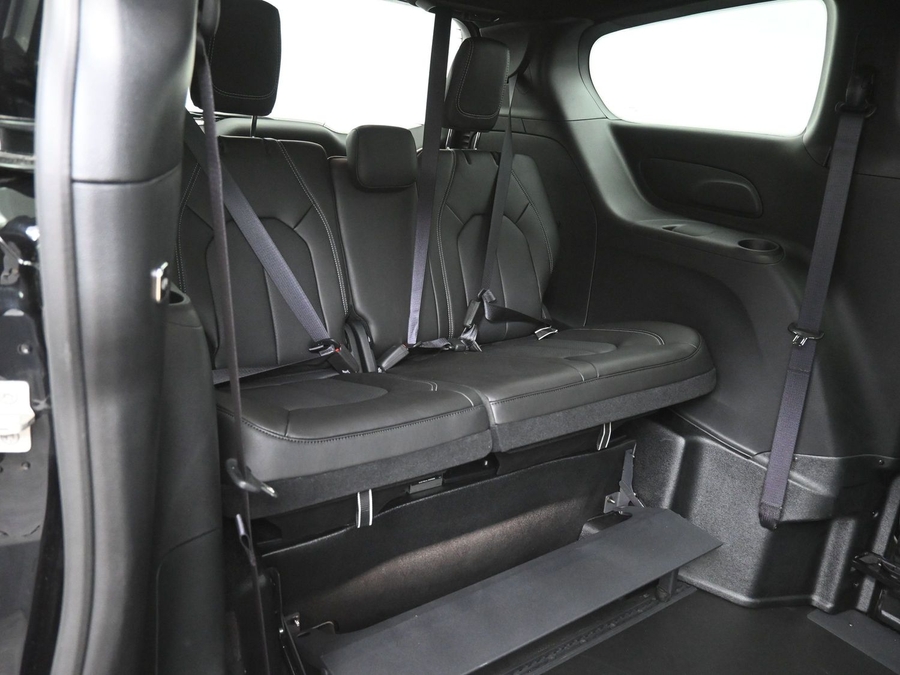 New 2025 Chrysler Pacifica Select Safety - BraunAbility Side Entry Entry Fold Out Automatic Ramp