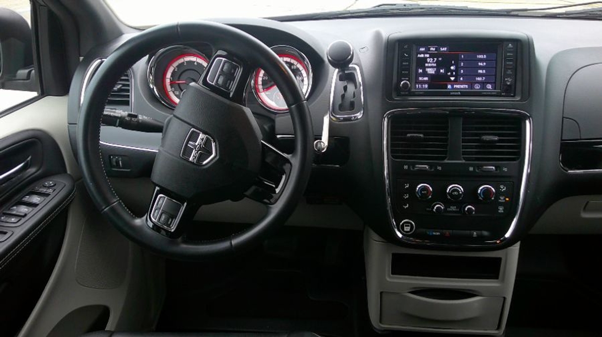 2018 DODGE GRAND CARAVAN - Image 15