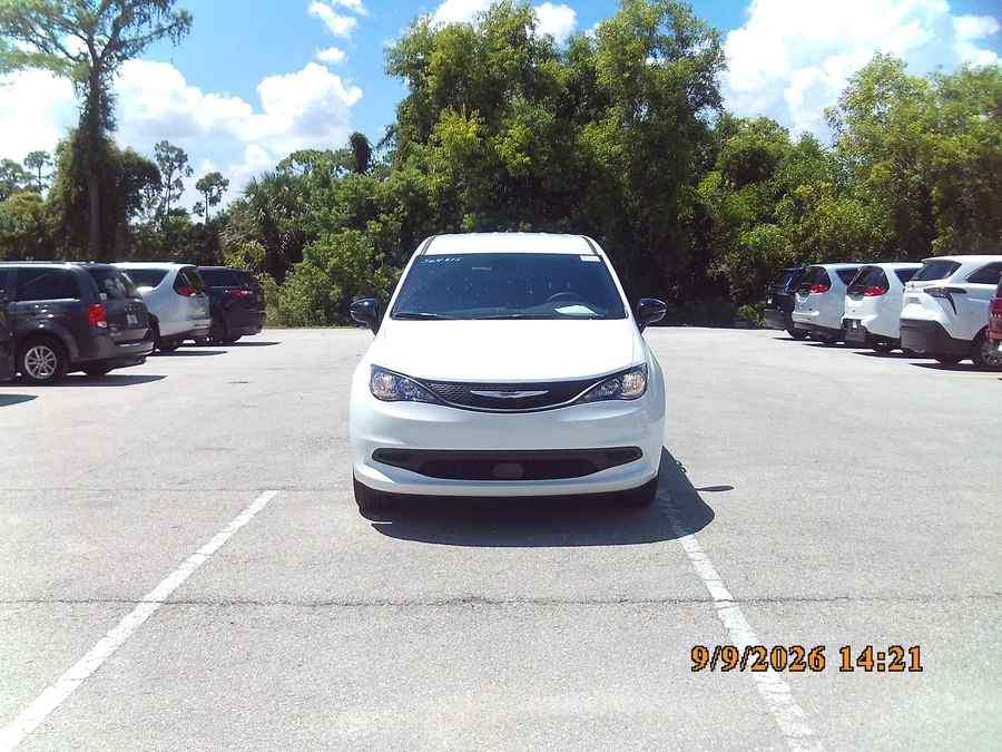 2027 Chrysler Voyager
