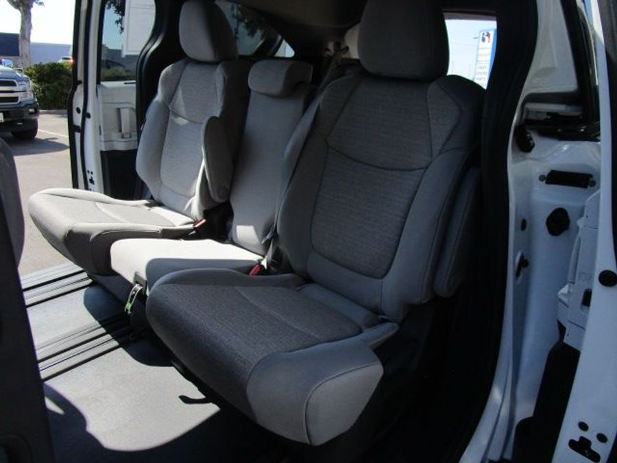 New 2025 Toyota Sienna Hybrid LE - BraunAbility Commercial Rear Entry Entry Fold Out Manual Ramp