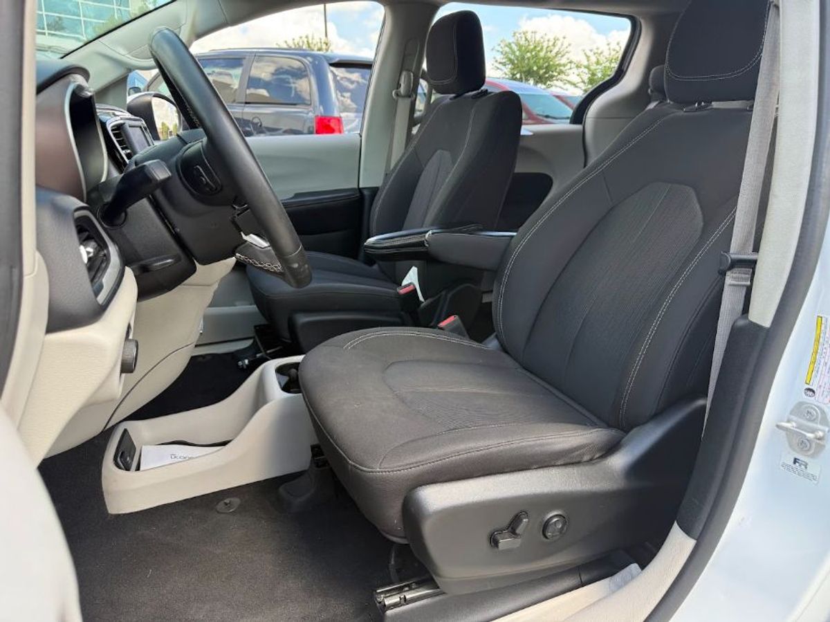 2022 CHRYSLER VOYAGER - Image 9