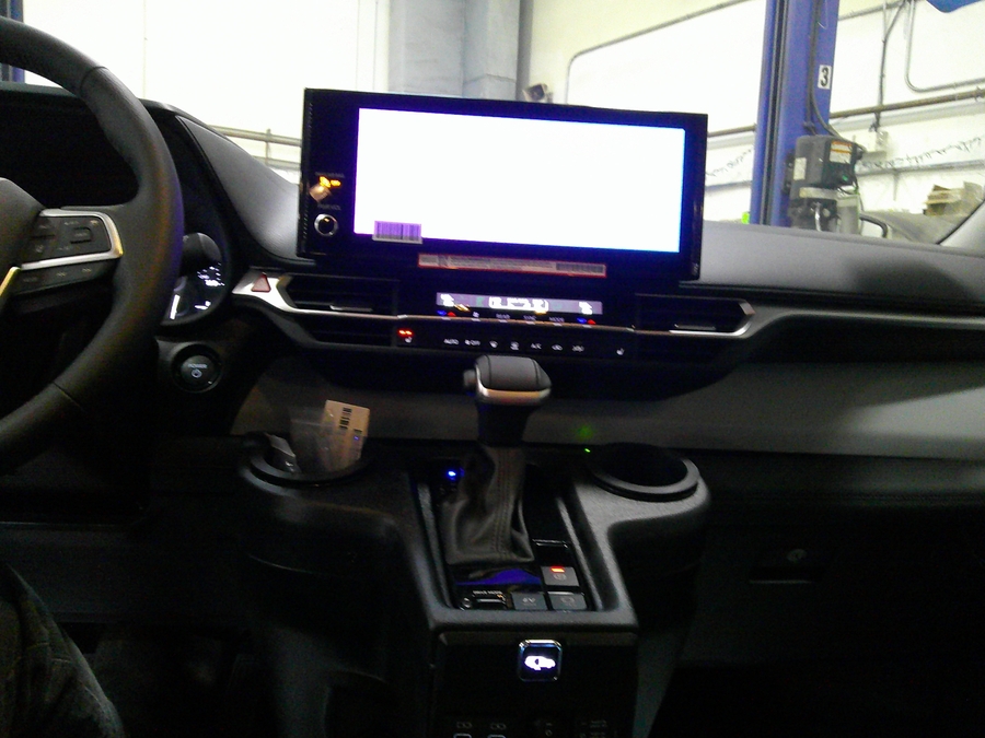 Black Toyota Sienna image number 16