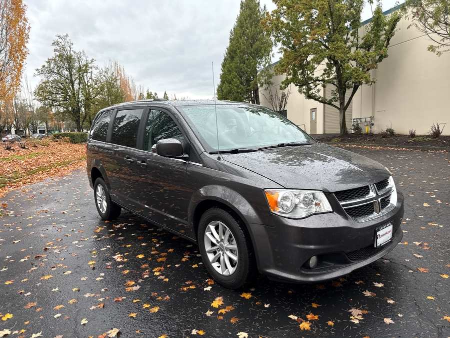 Used 2019 Dodge Grand Caravan SXT - International Mobility Rear Entry Entry Fold Out Manual Ramp