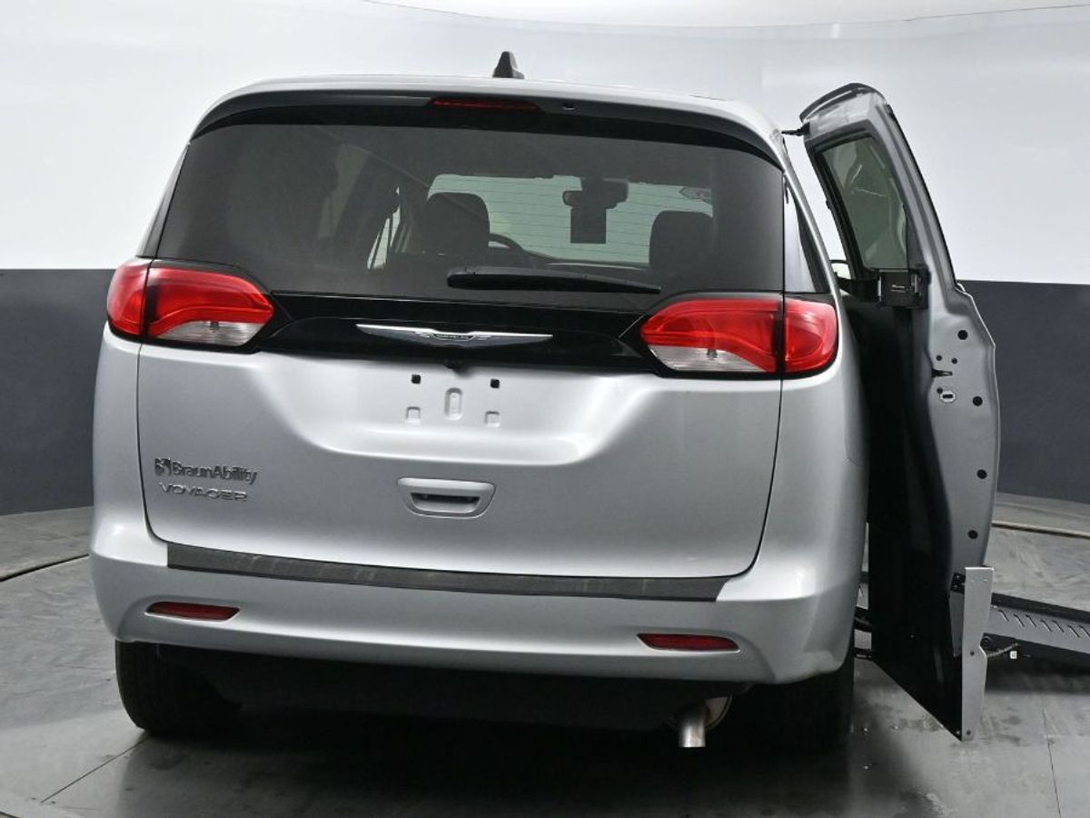 2023 CHRYSLER VOYAGER - Image 23