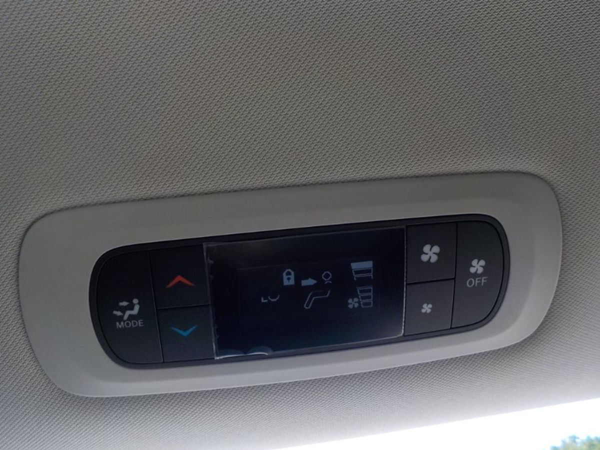 2023 CHRYSLER VOYAGER - Image 38