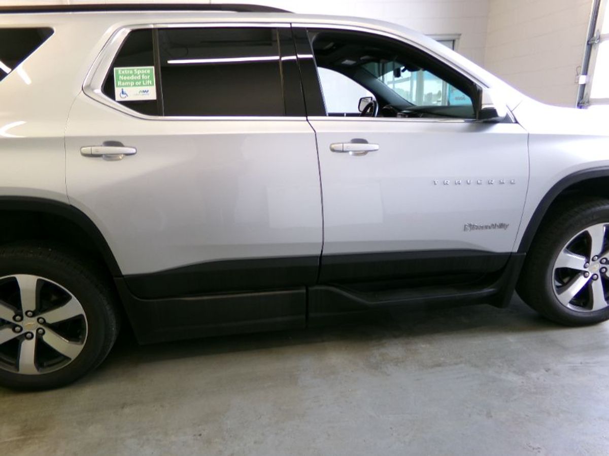 2022 CHEVROLET TRAVERSE - Image 5