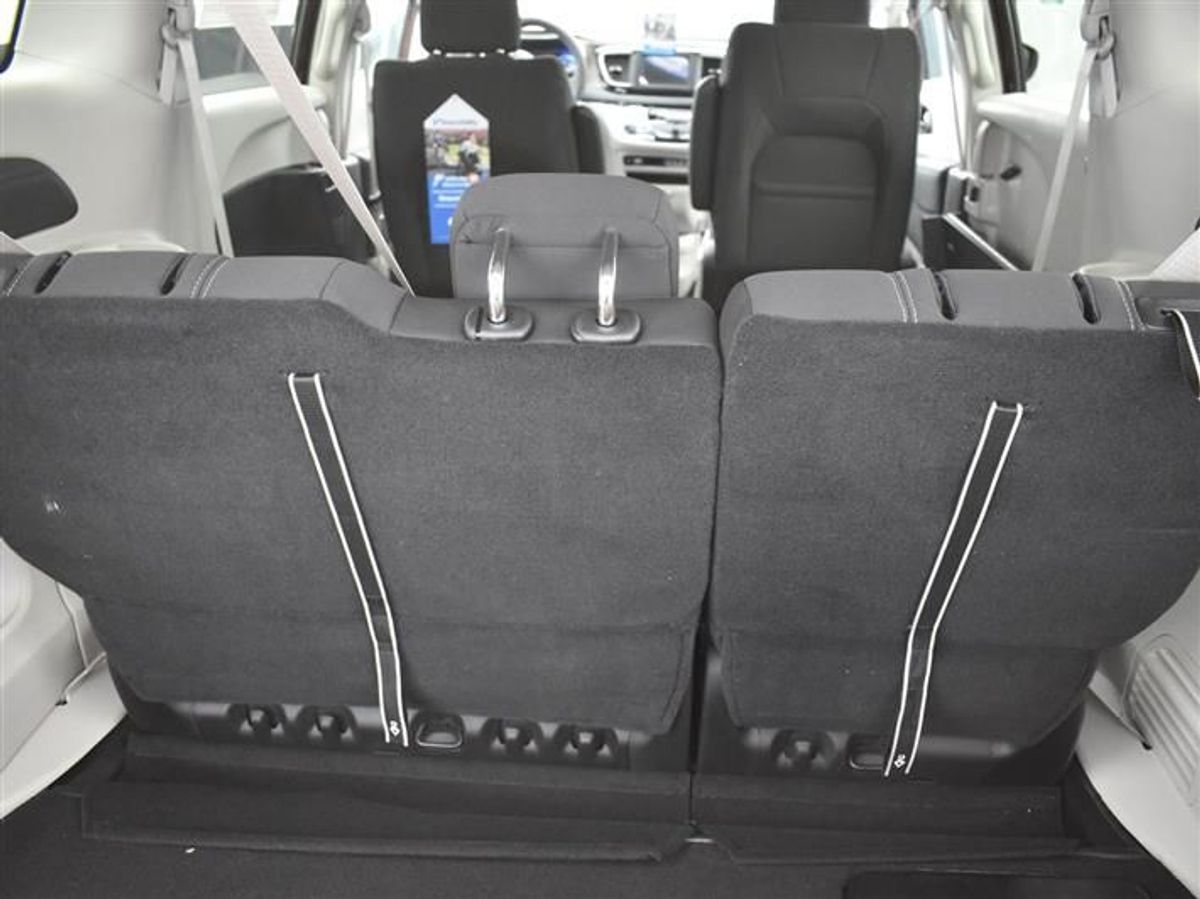 2023 CHRYSLER VOYAGER - Image 19