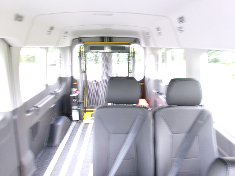 White Ford T350 image number 4