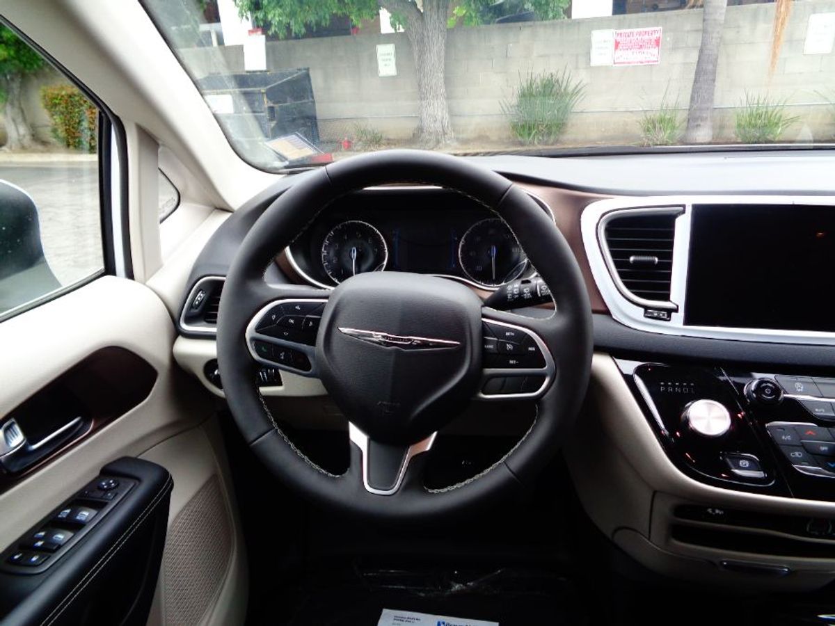 2023 CHRYSLER VOYAGER - Image 16