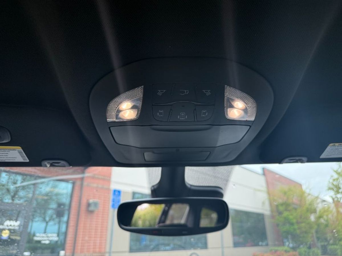 Número de imagen Chrysler Pacifica negro 9