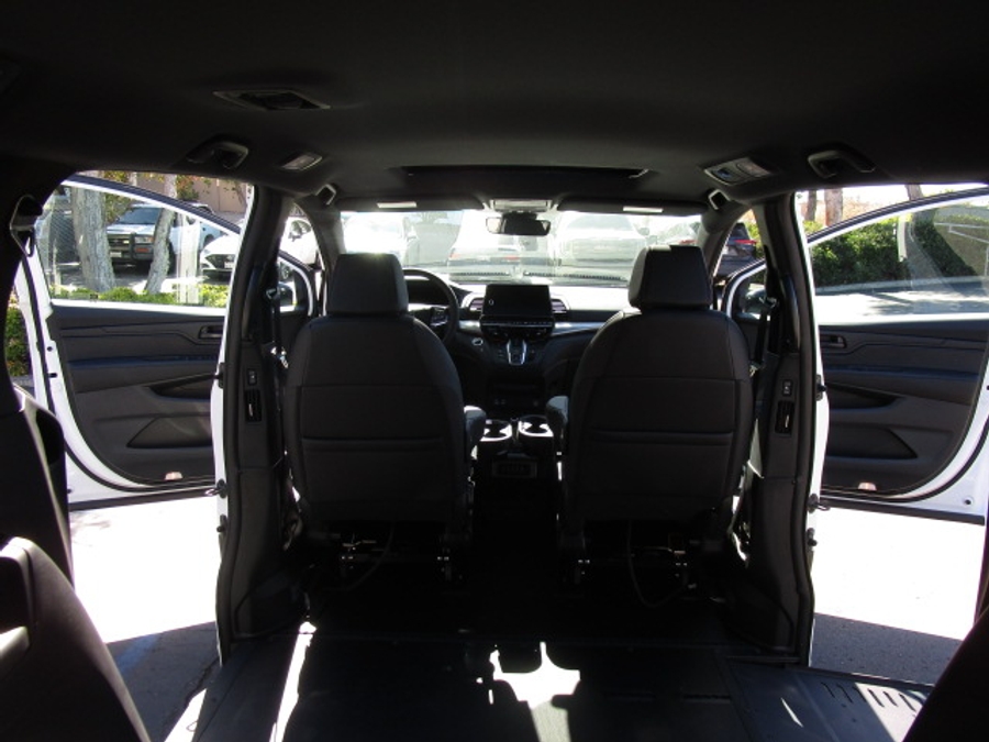 New 2026 Honda Odyssey Sport - BraunAbility Side Entry In Floor Automatic Ramp