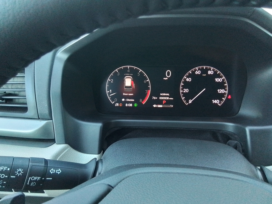 Silver Honda Odyssey image number 35