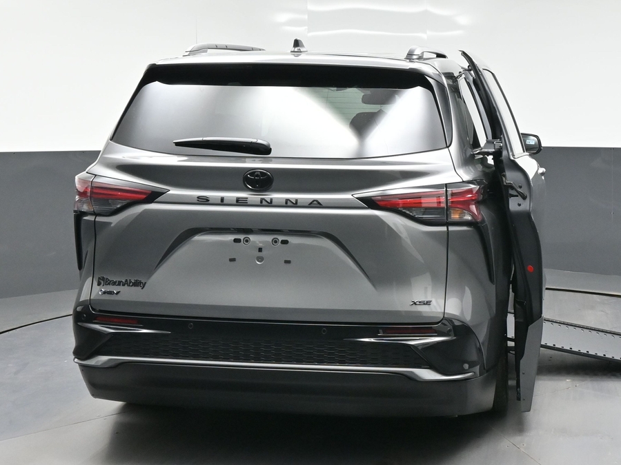 New 2026 Toyota Sienna Hybrid XSE Sport - BraunAbility Side Entry In Floor Automatic Ramp