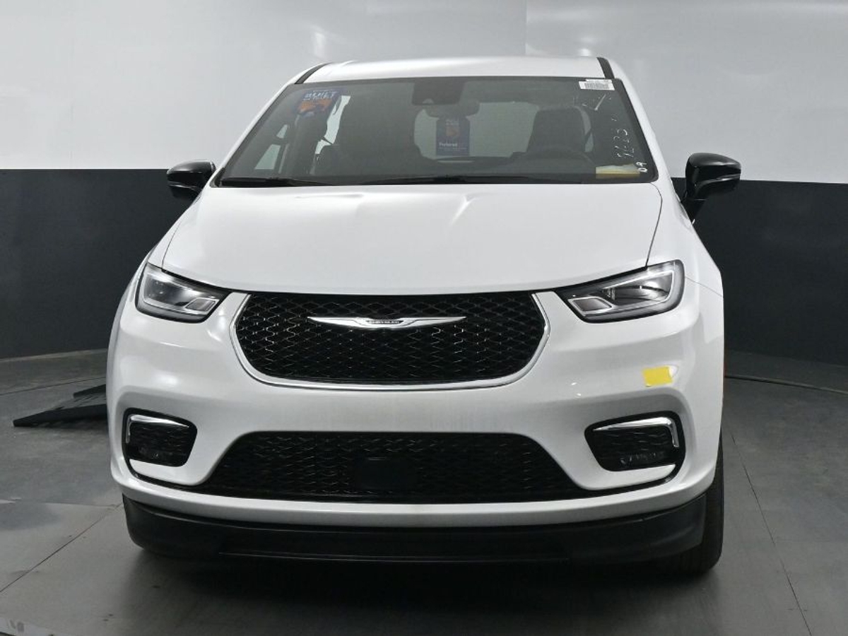 2025 CHRYSLER PACIFICA - Image 3