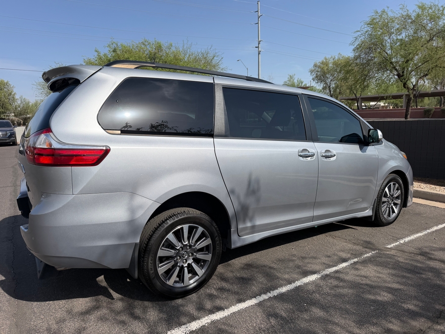 Used 2018 Toyota Sienna Limited Premium - Freedom Rear Entry Fold Out Automatic Ramp