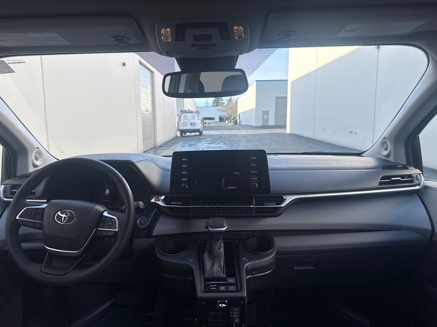 Used 2021 Toyota Sienna Hybrid XLE Base - BraunAbility Side Entry Entry Fold Out Automatic Ramp