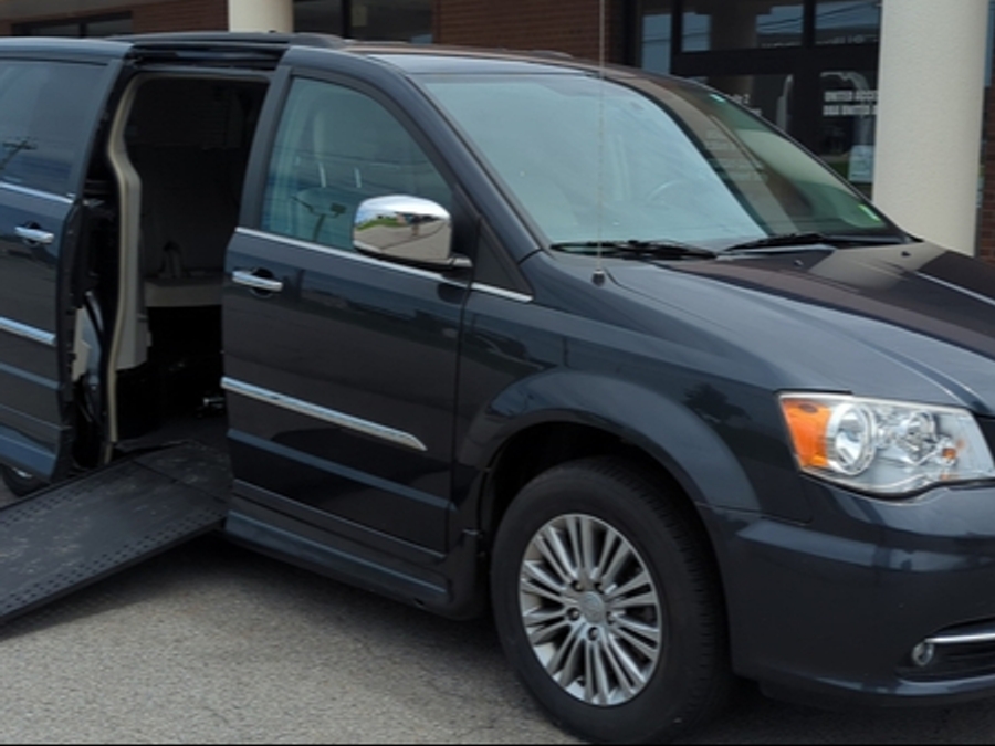 Used 2014 Chrysler Town and Country Touring L - RLX Side Entry Entry In Floor Automatic Ramp