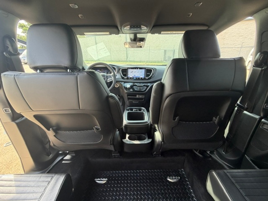 2026 Chrysler Voyager LX - Photo 11