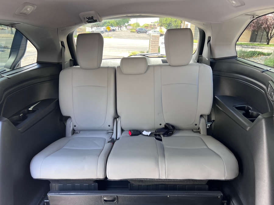 Used 2019 Honda Odyssey Touring - BraunAbility Side Entry In Floor Automatic Ramp