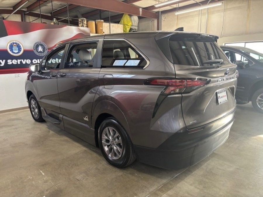 Used 2022 Toyota Sienna Hybrid LE - VMI Side Entry Entry In Floor Automatic Ramp