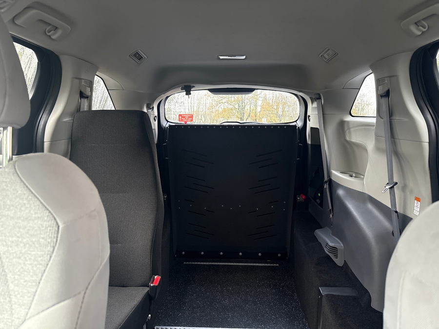 Used 2023 Toyota Sienna Hybrid LE - Vantage Mobility Rear Entry Entry Fold Out Manual Ramp