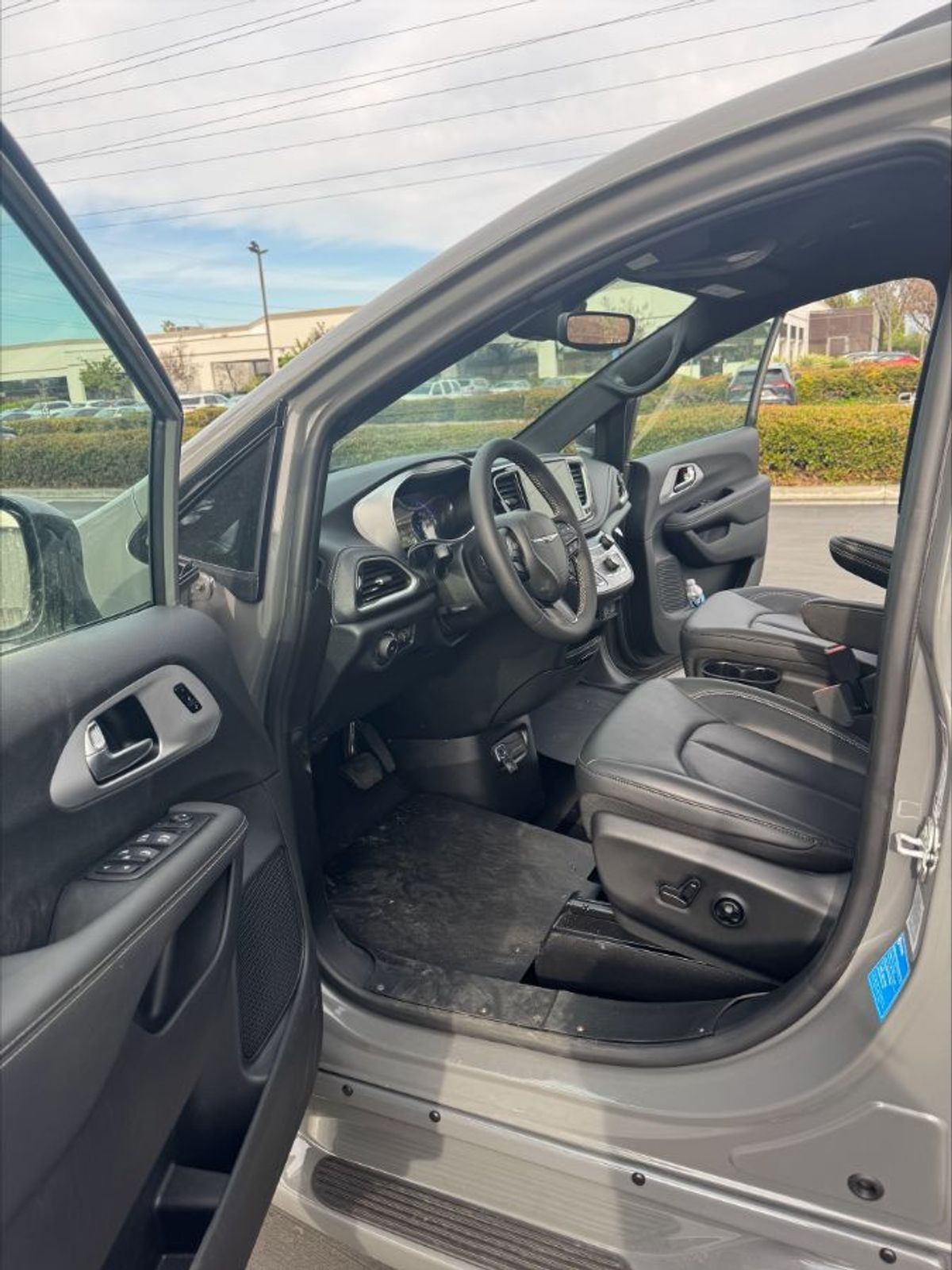 2024 CHRYSLER PACIFICA - Image 6