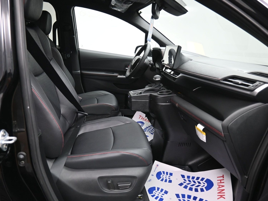 Black Toyota Sienna image number 5