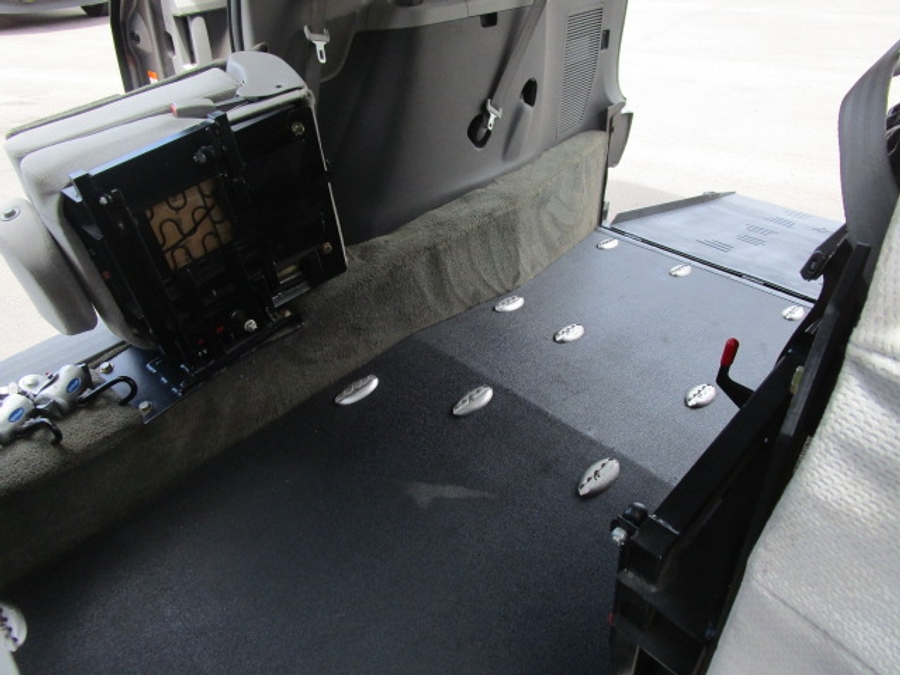 Used 2015 Toyota Sienna LE - FRE Rear Entry Entry Fold Out Manual Ramp