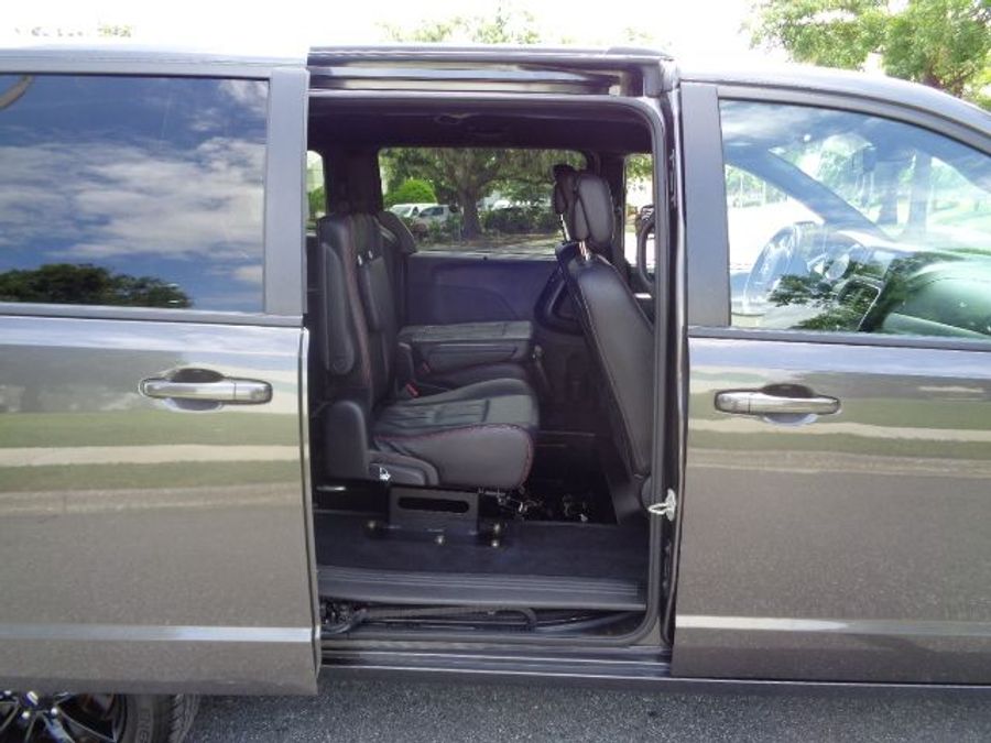 Used 2019 Dodge Grand Caravan GT - Ryno Rear Entry Entry Fold Out Manual Ramp