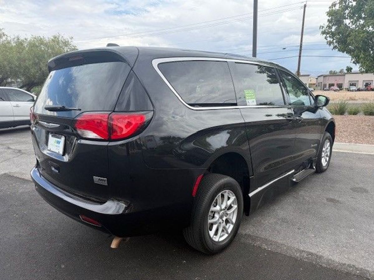 Black Chrysler Voyager with Side Entry Automatic Fold Out ramp