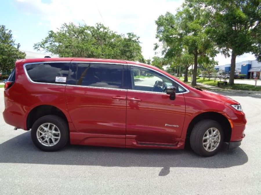 Used 2024 Chrysler Pacifica Touring L - BraunAbility Side Entry Entry In Floor Automatic Ramp
