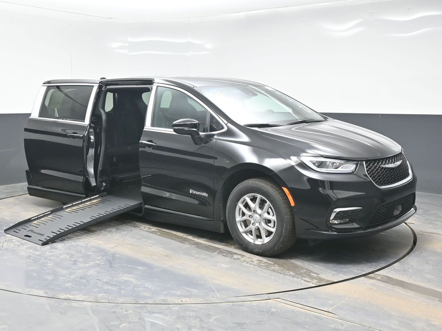 Black Chrysler Pacifica with Side Entry Automatic Fold Out ramp