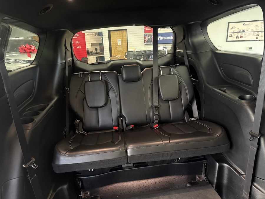 Used 2023 Chrysler Pacifica Touring L Sport - BraunAbility Side Entry Entry In Floor Automatic Ramp