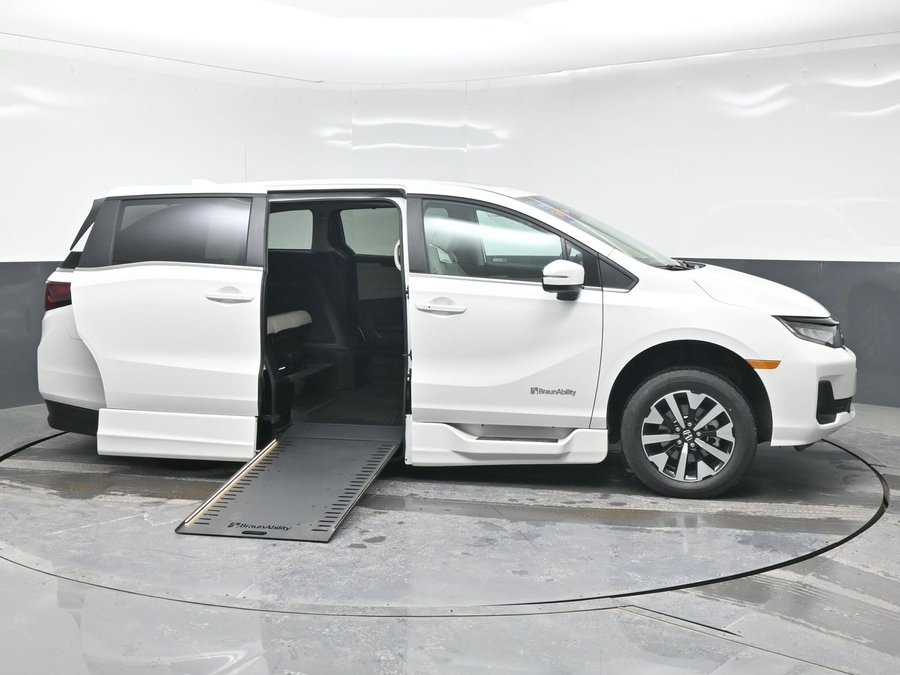 New 2026 Honda Odyssey EX-L - BraunAbility Side Entry Entry In Floor Automatic Ramp