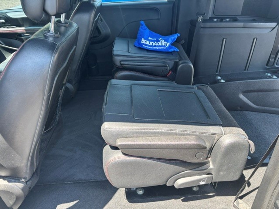 Used 2014 Dodge Grand Caravan R/T - BraunAbility Rear Entry Fold Out Manual Ramp