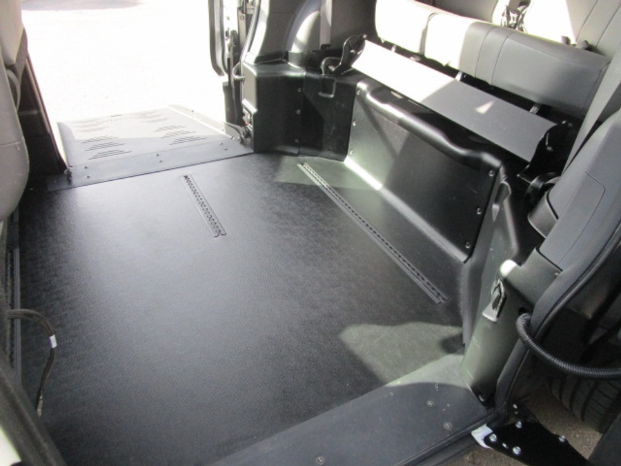 Used 2022 Toyota Sienna Hybrid XLE - BraunAbility Side Entry Entry Fold Out Automatic Ramp