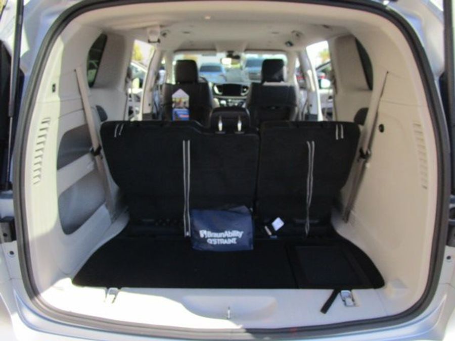Used 2024 Chrysler Pacifica Touring L - BraunAbility Side Entry Entry Fold Out Automatic Ramp