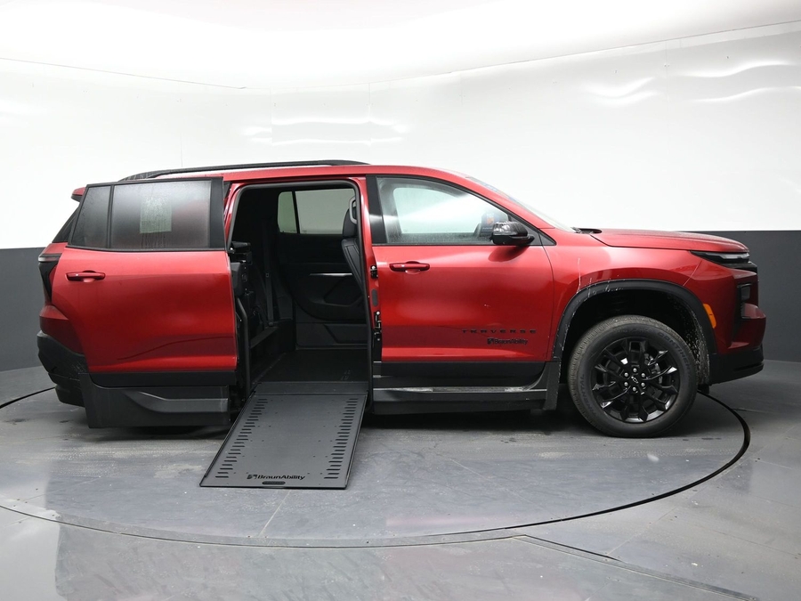 Red Chevrolet Traverse image number 5