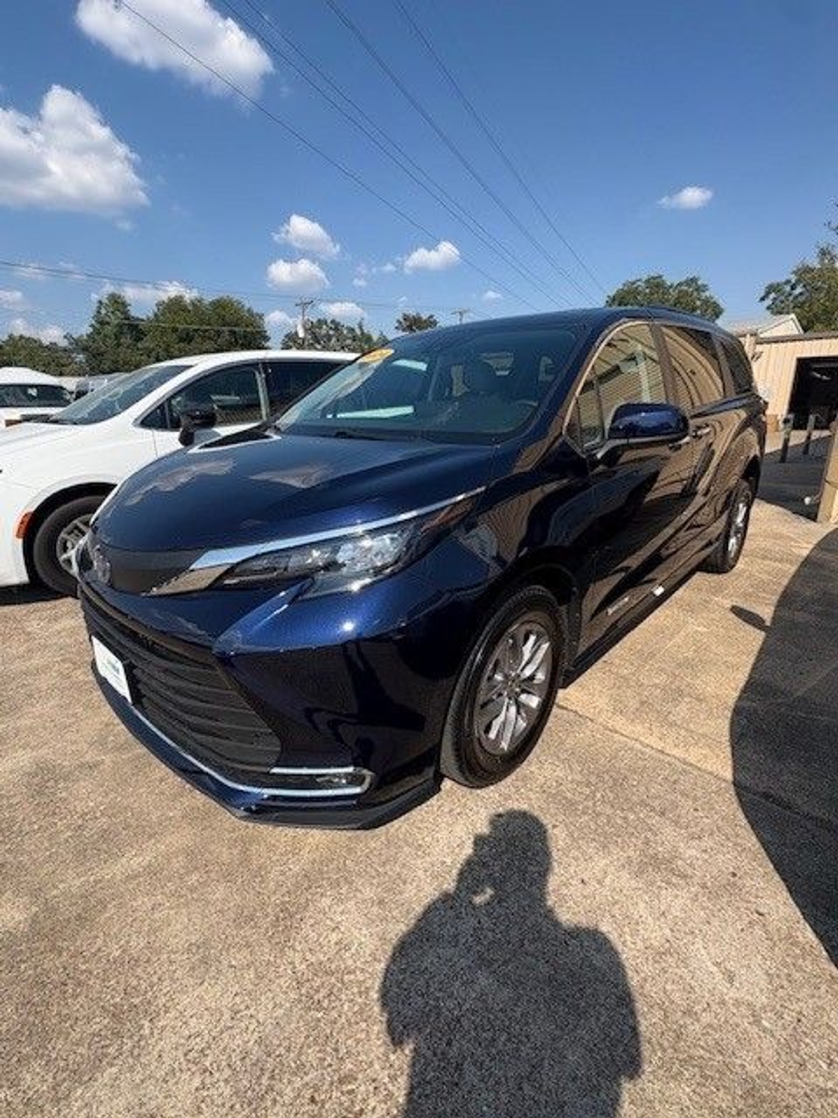 2024 TOYOTA SIENNA - Image 8